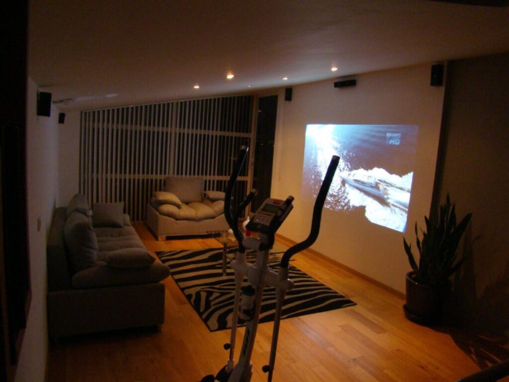 villa californie montbazin palmiers piscine location vacances