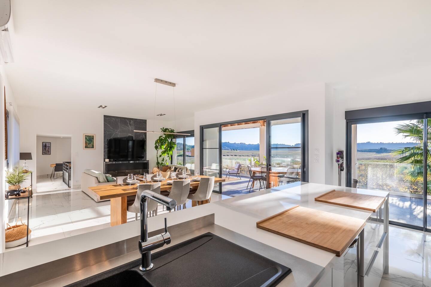 villa lodge plaissan design luxe location vacances