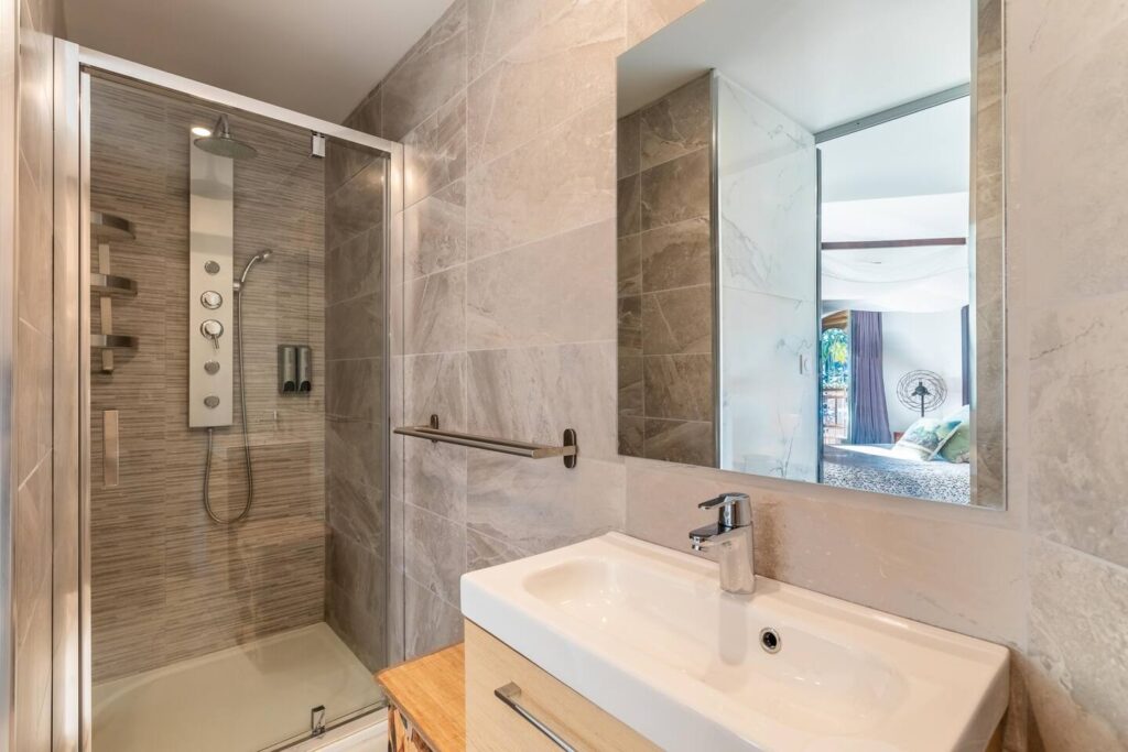 Villa SCL chambre d'hotes location sud occitanie plaissan