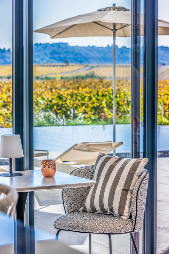 INT.E0.PAV.DT(CR6_1930-HDR-Modifier)-Booking